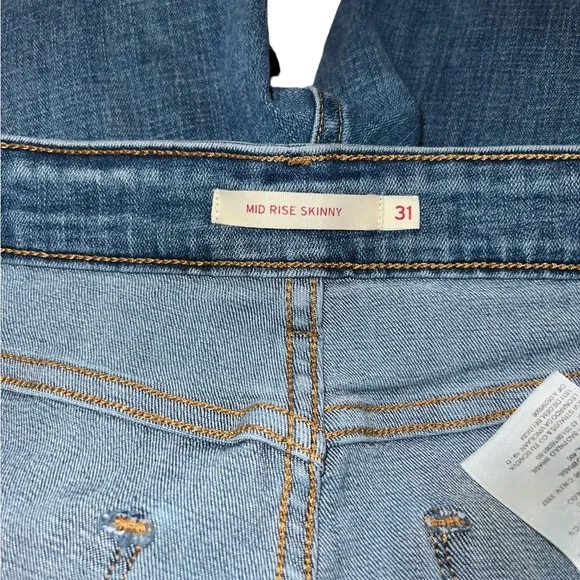 Levi’s Mid Rise Skinny Jeans in Distressed Medium Wash Women’s Size 31 - Picture 5 of 7